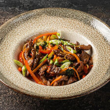 Поджарка из говядины и овощей по азиатски