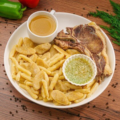 Галушки с антрекотам