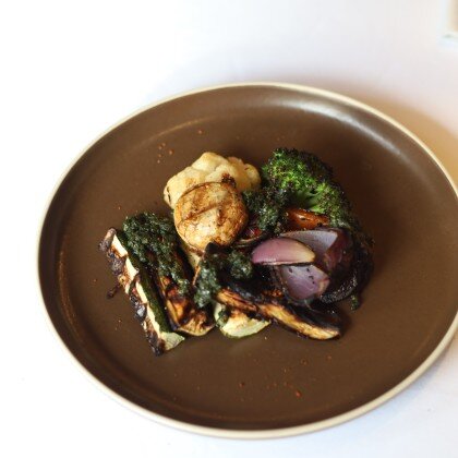 Овощи гриль с соусом чимичурри