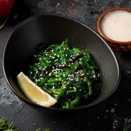 ЧУКА С ОРЕХОВЫМ СОУСОМ