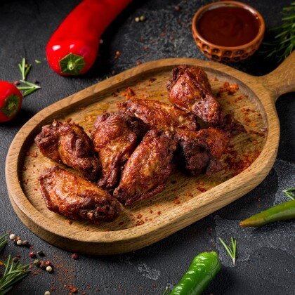 КУРИНЫЕ КРЫЛЬЯ С СОУСОМ БАРБЕКЮ