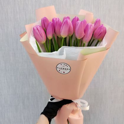 Розовые тюльпаны