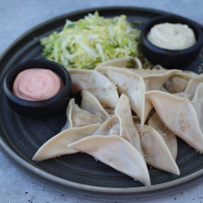 Вонтоны с креветкой кимчи на пару