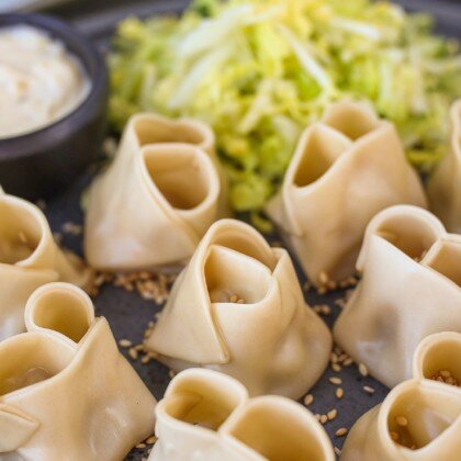 Вонтоны со свининой  на пару