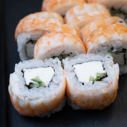 Ролл с креветкой