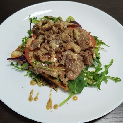 Тост с Говядиной