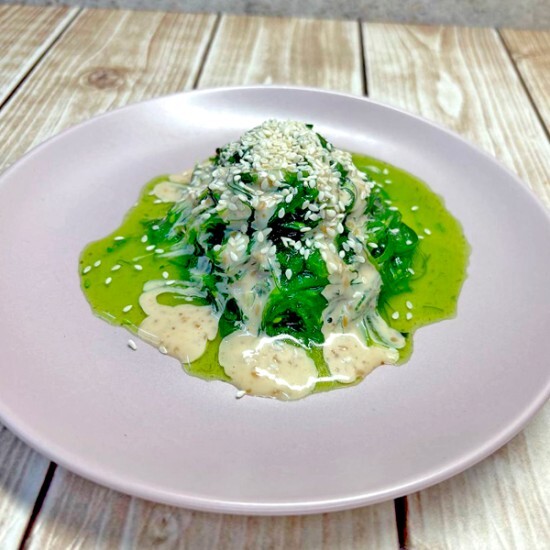 Чука с кунжутным соусом