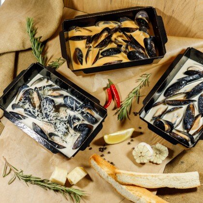 Комбо из мидий в дор-блю, мидии в соусе том ям и мидии в сливочно-чесночном соусе