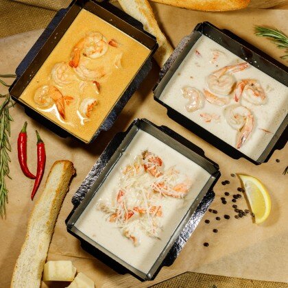 Комбо креветок в трёх соусах: том ям, сырном и сливочно-чесночном