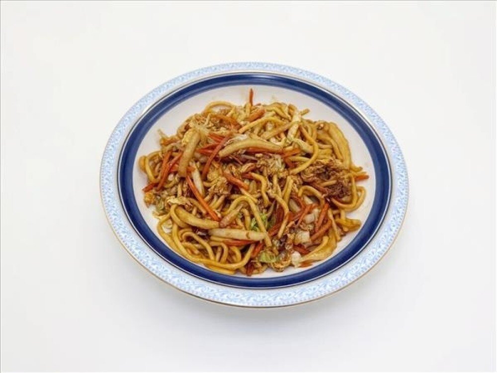 L1 Жареная лапша с овощами 蔬菜炒面
