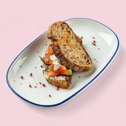 Тартин с лососем слабой соли