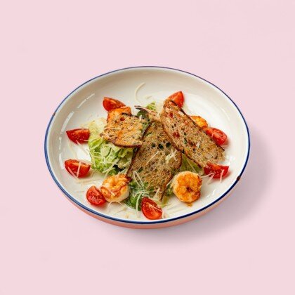 Салат Цезарь с креветками