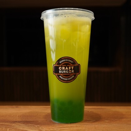 Сочное яблоко