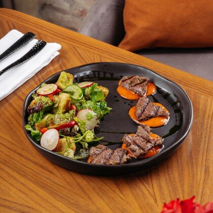 Стейк салат из баклажанов с говядиной