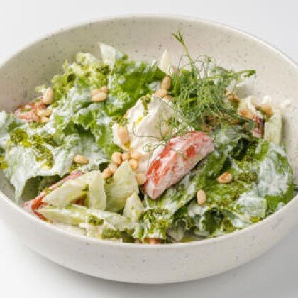 Свежие овощи и страчателла