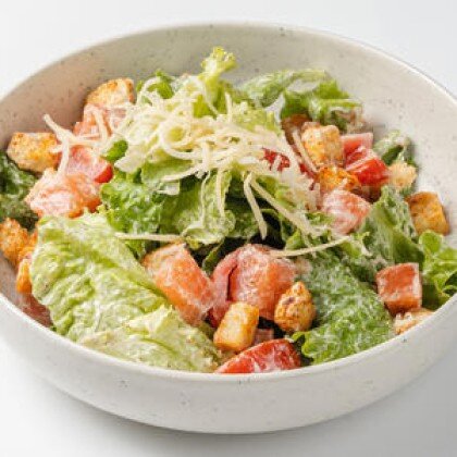 Салат Цезарь с семгой