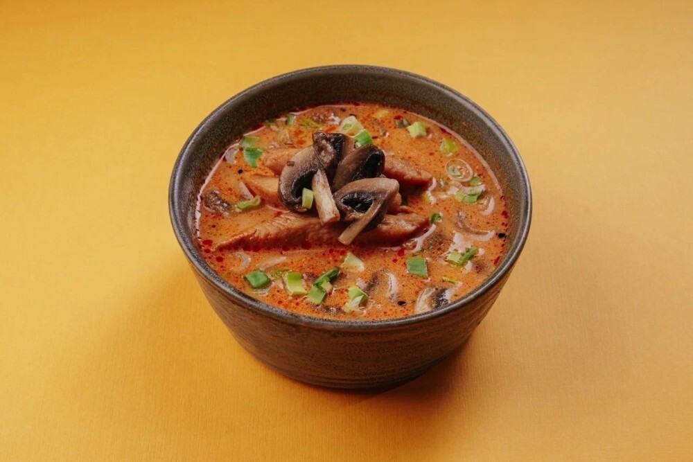 Том Кха с курицей и шампиньонами