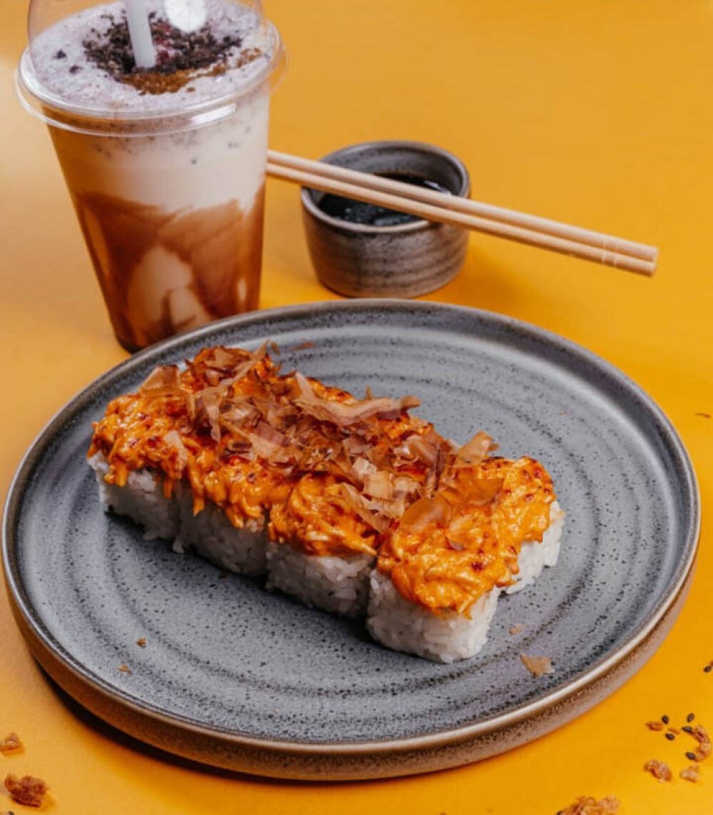 Ролл "Том ЯМ Краб"