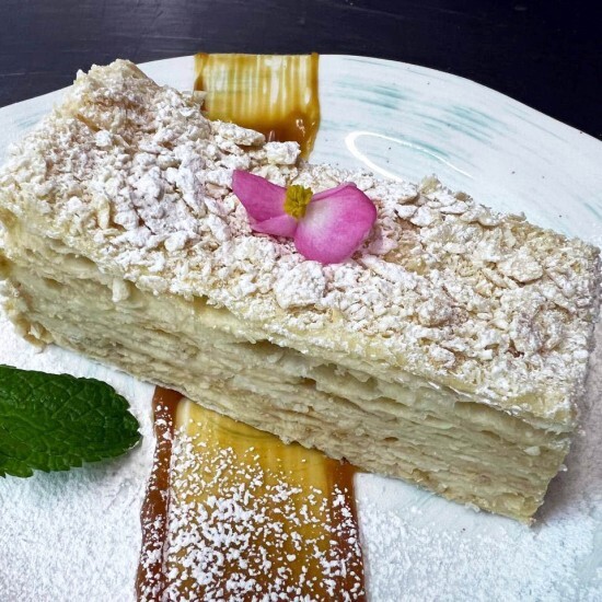 Нежное слоёное тесто и ароматный заварной крем создают неповторимое сочетание, которое порадует даже самого взыскательного гурмана