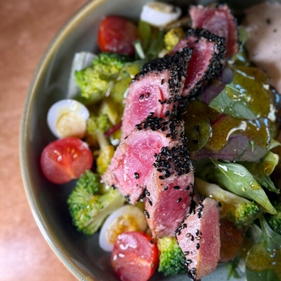 Салат с Тунцом