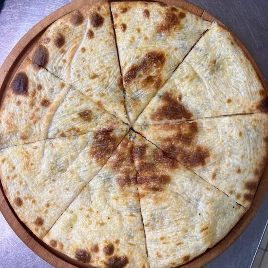 Лепёшка с сыром и зеленью