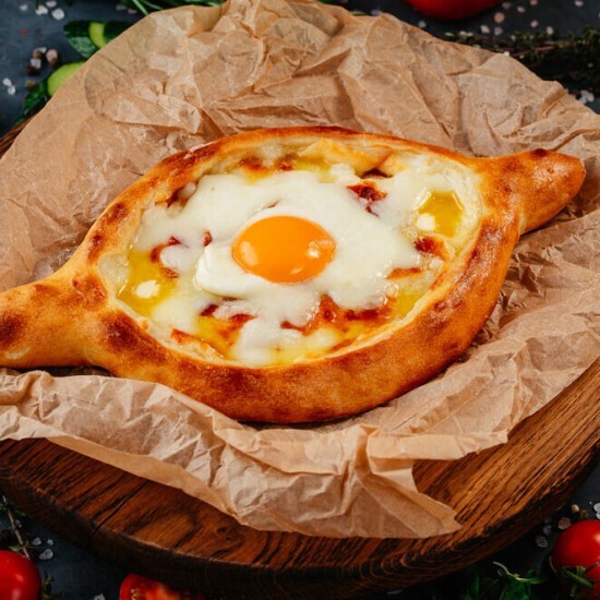 Хачапури по-аджарски