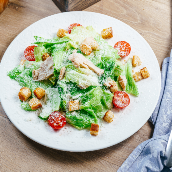 Цезарь с куриным филе