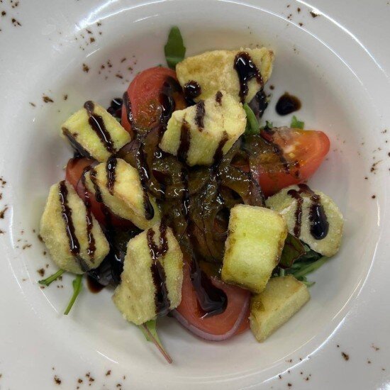 Салат с хрустящим баклажаном