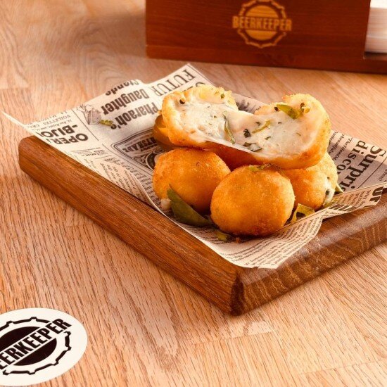 Сырные крокеты с кинзой и халапеньо