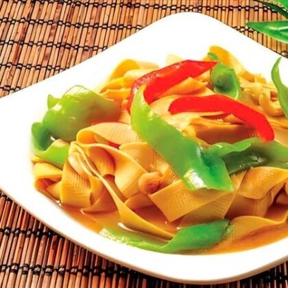 B53 Слайсы из тофу с перцем 尖椒干豆腐