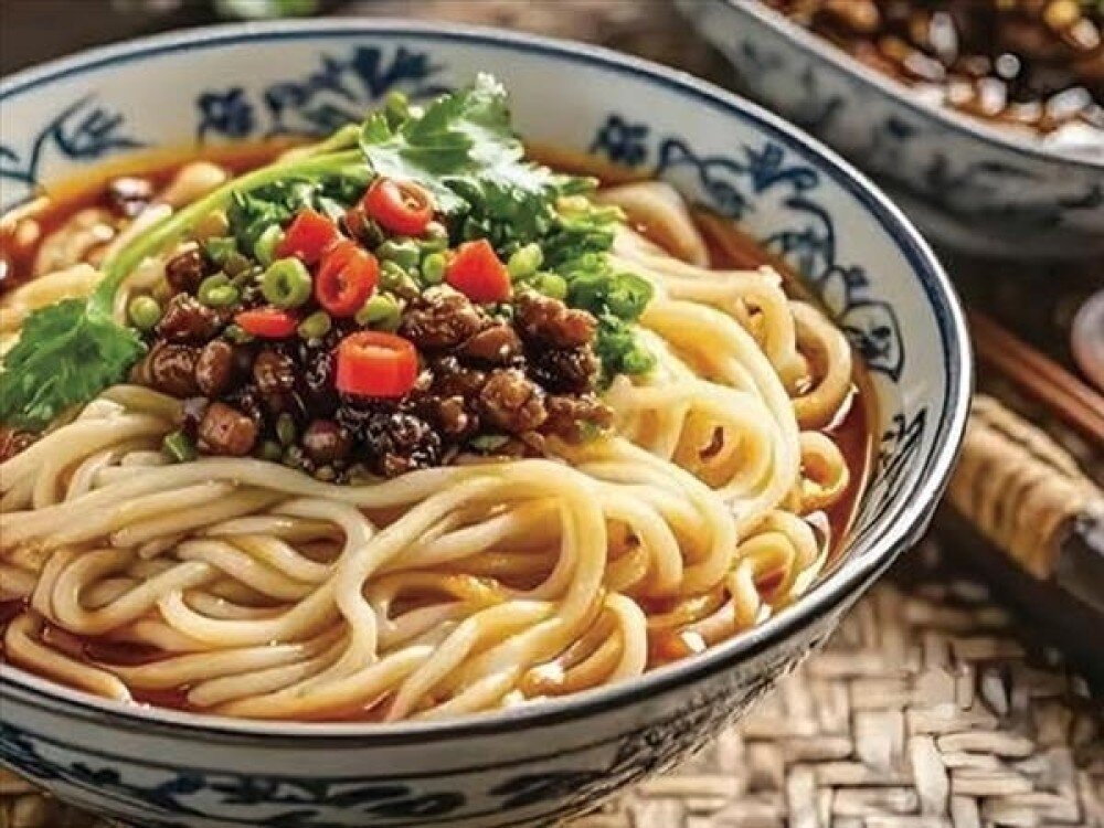 D6 Острая лапша по-сычуаньски 四川担担面