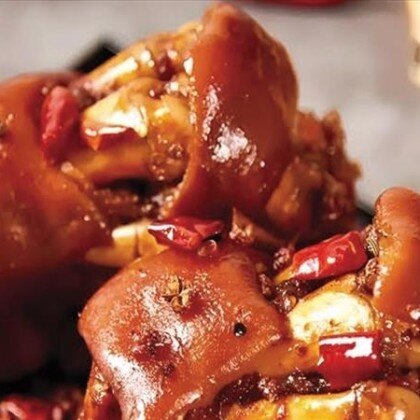 B12 Острые свиные ножки 麻辣猪蹄花