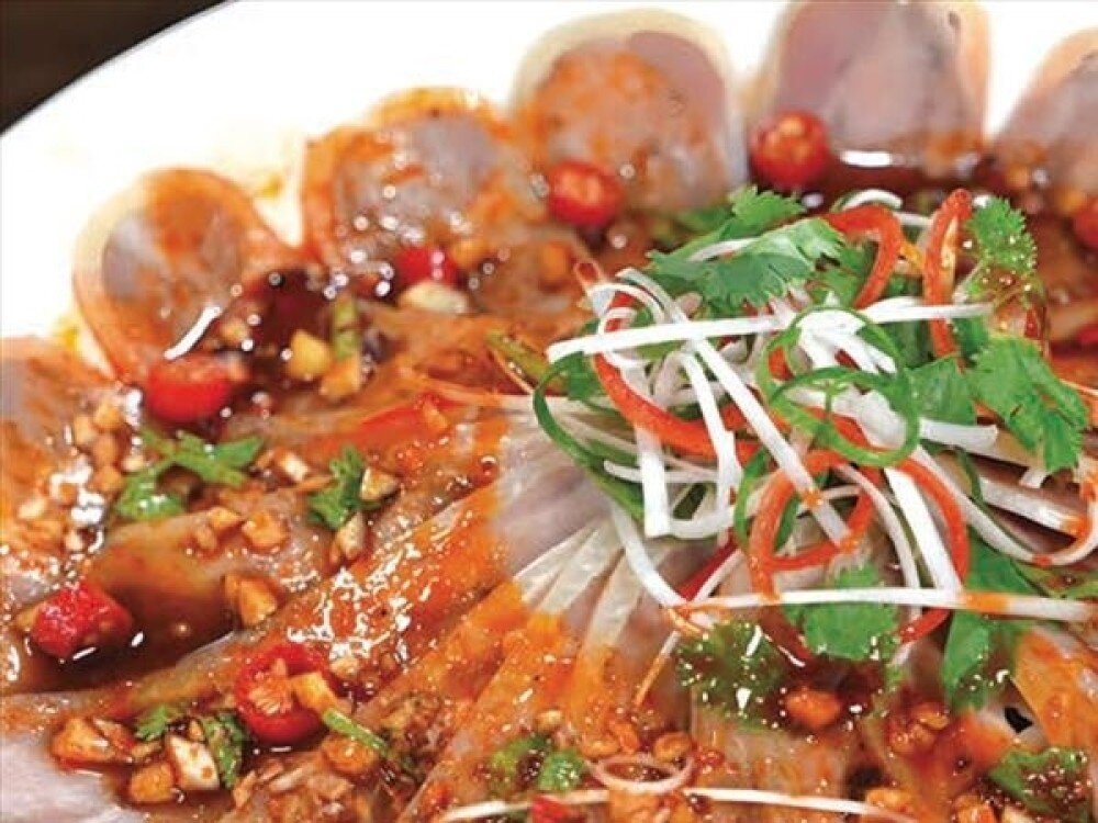 B10 Свиная рулька с чесноком 蒜泥肘花