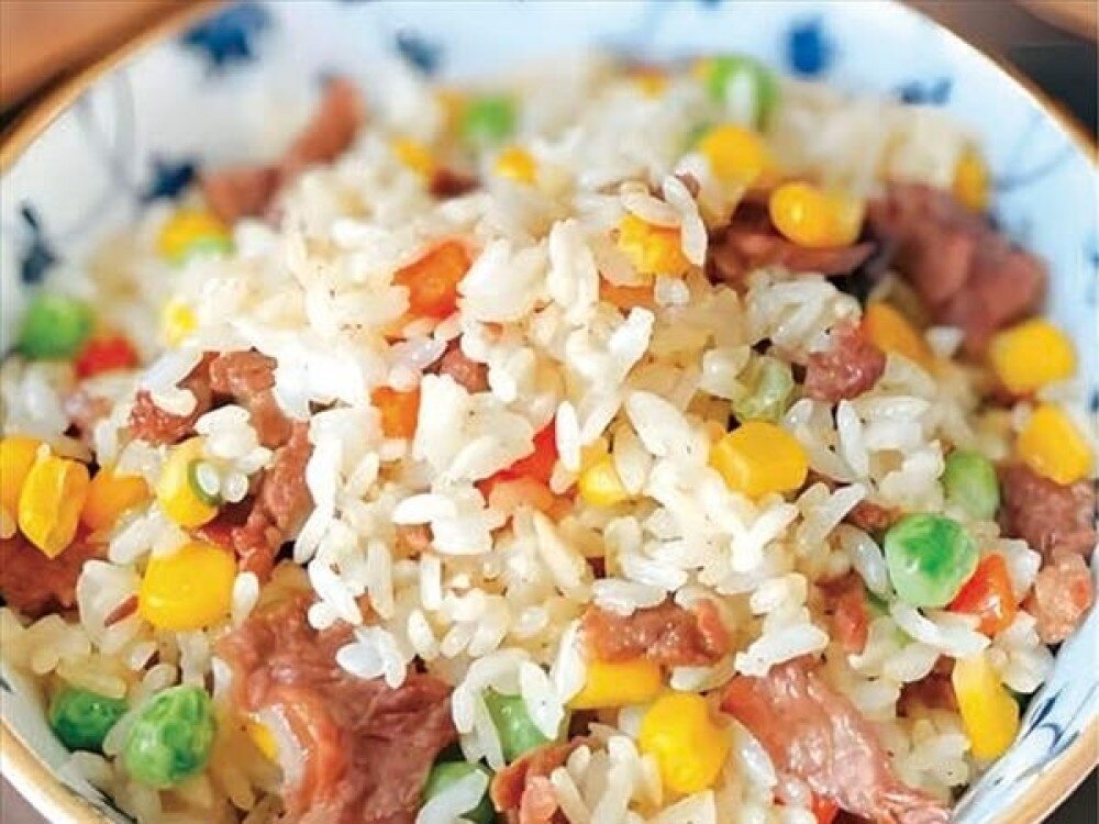 P3 Жареный рис с говядиной 牛肉炒饭