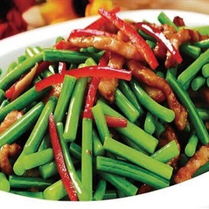 B9 Свинина с молодым чесноком 蒜苔炒肉