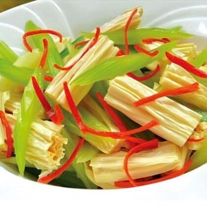 A8 Салат со спаржей и сельдереем 西芹拌腐竹