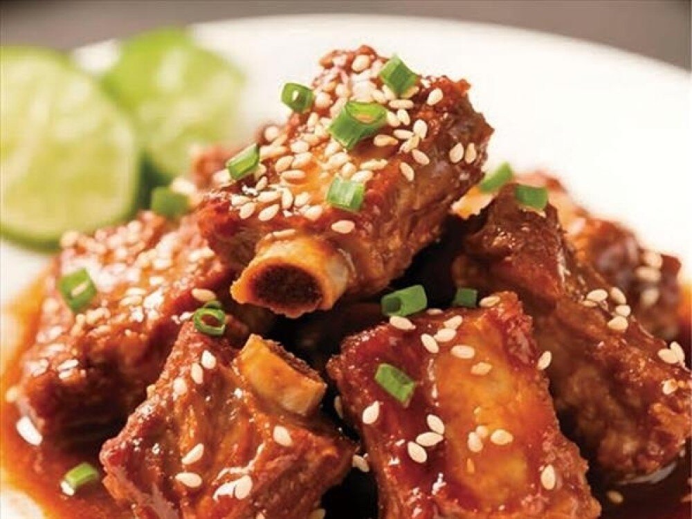 B16 Свиные рёбра в кисло-сладком соусе 糖醋排骨