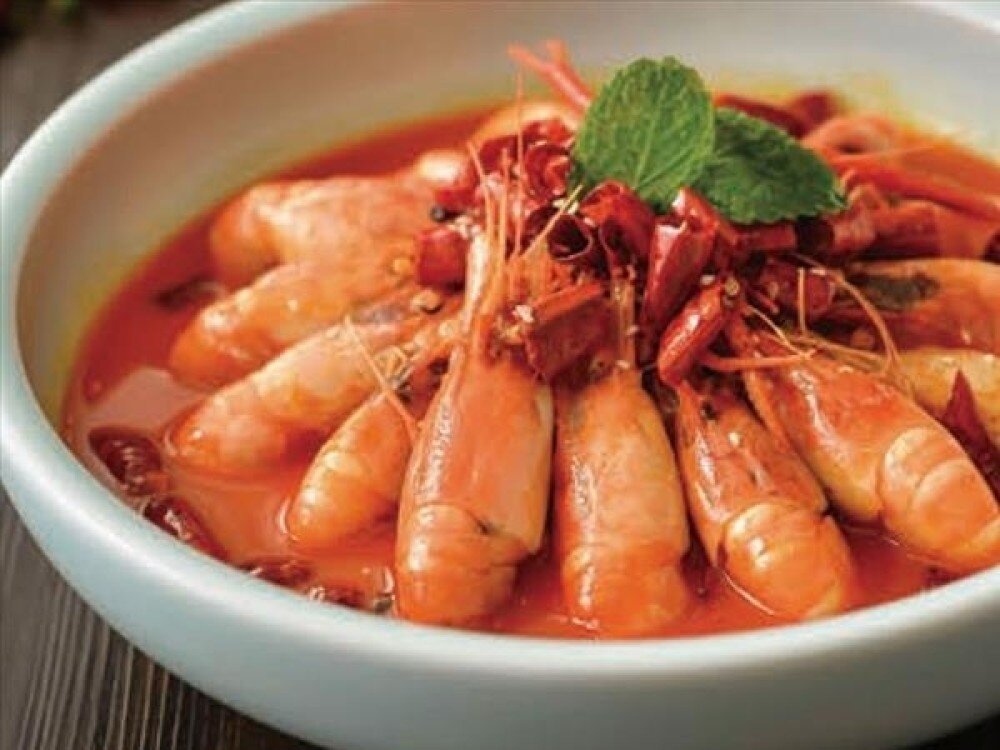 B61 Креветки с картофелем и мясными болами 香辣盆盆虾