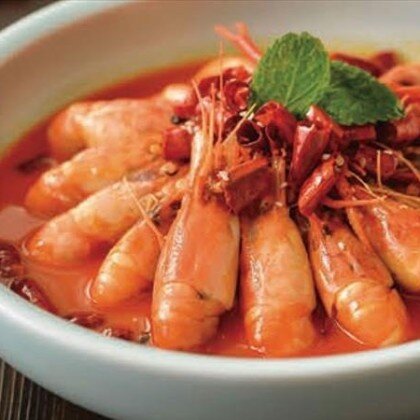 B61 Креветки с картофелем и мясными болами 香辣盆盆虾