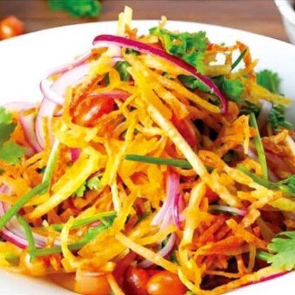 A12 Жареная хрустящая картошка с кинзой 三丝爆豆