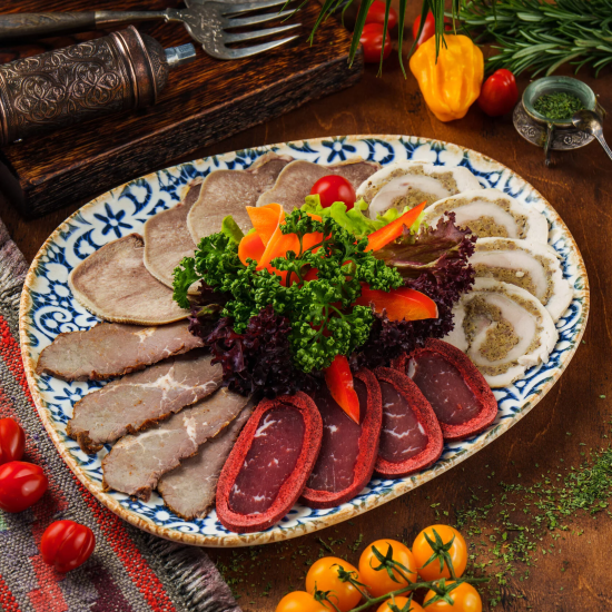 Ассорти мясное