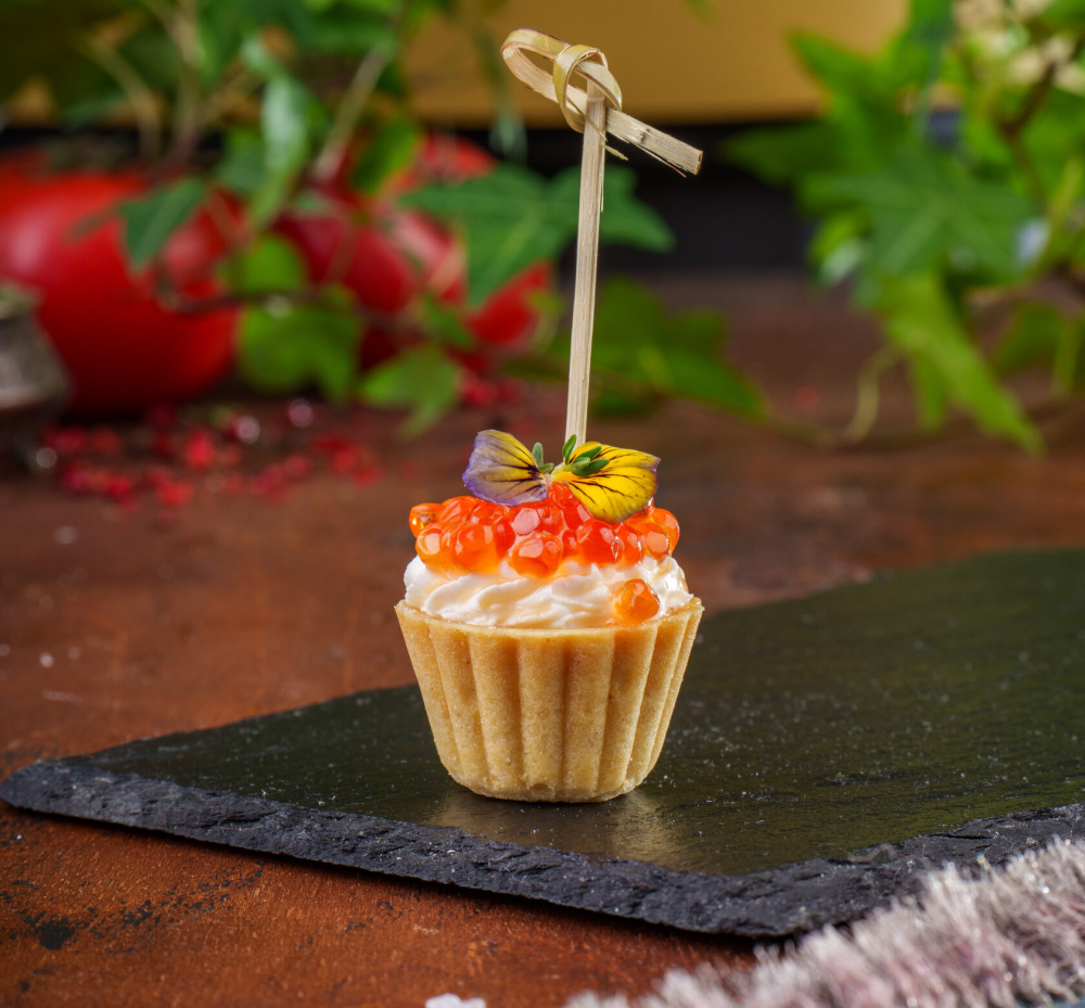 Тарталетки с красной икрой