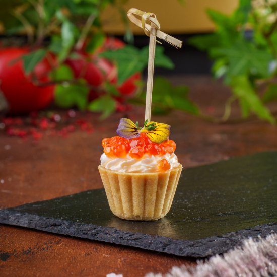 Тарталетки с красной икрой