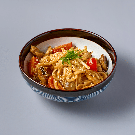 Удон с курицей Том Ям