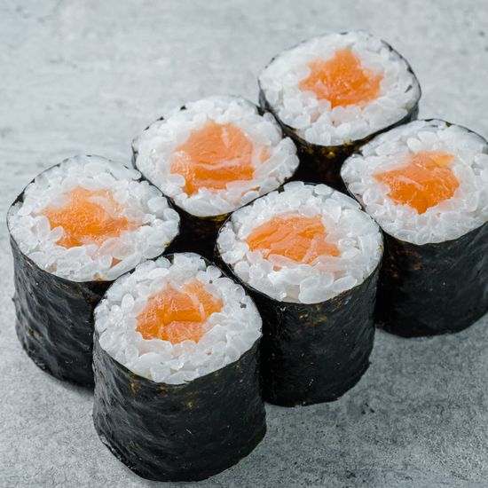 Лосось ролл