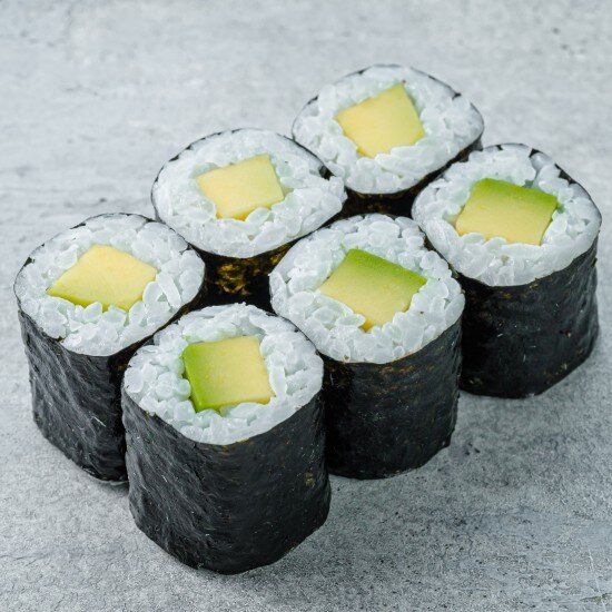 Ролл с авокадо