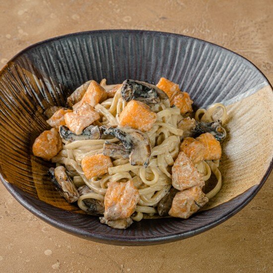 Удон с лососем