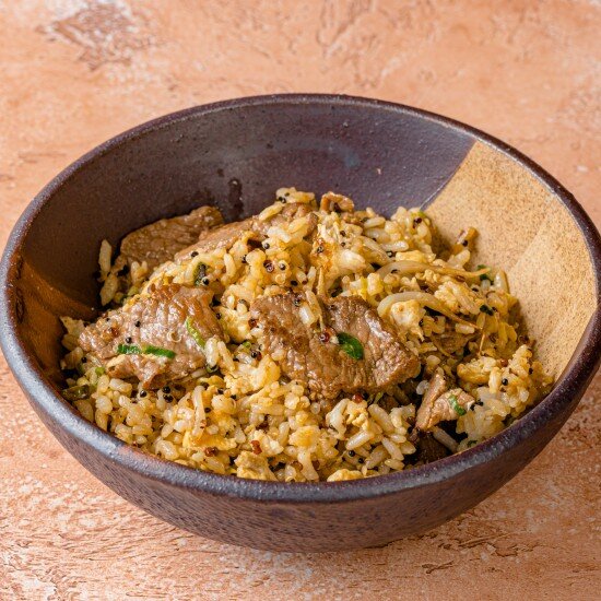 Жареный рис с говядиной