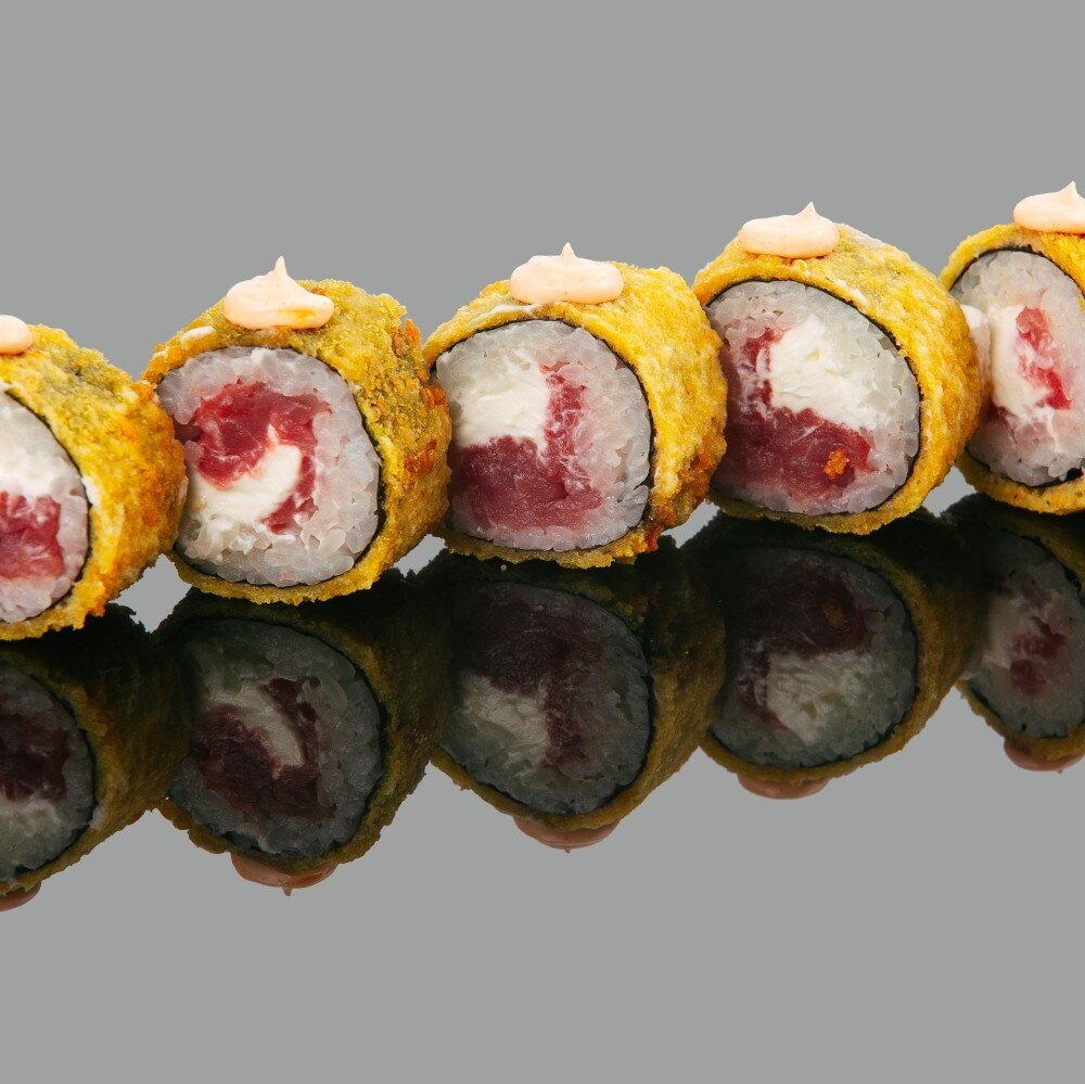 Темпура ролл "Тунец с соусом спайси"