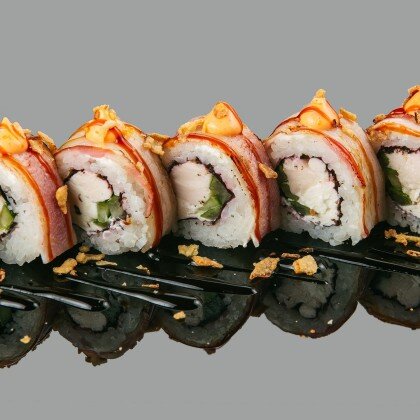 Ролл "Опаленный бекон с курочкой спайси"